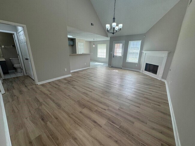 Foto del edificio - 5457 Sundale Way S