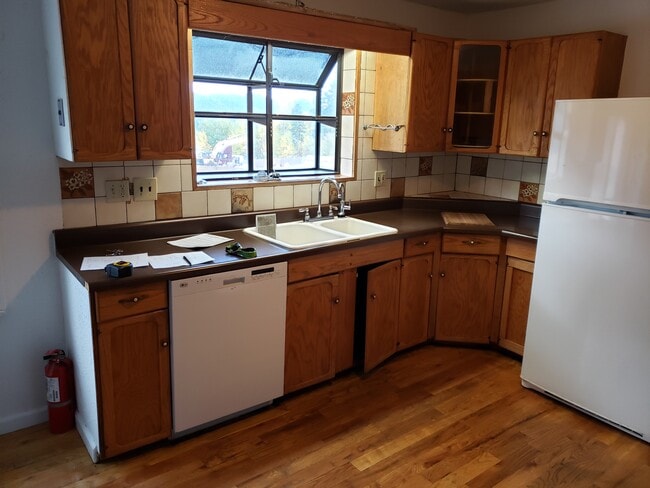 Foto del edificio - 128 Karlann Dr