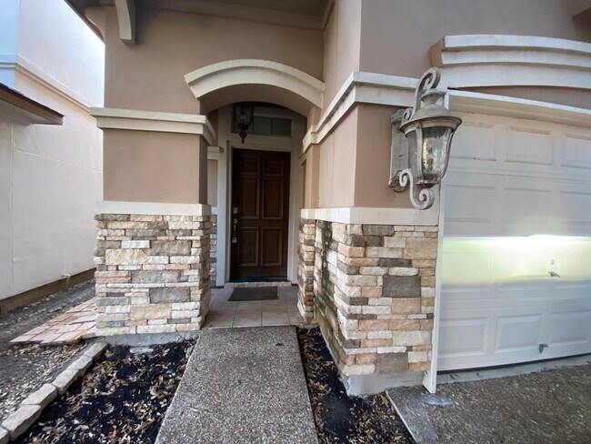 Foto del edificio - 9813 Sandhill Dr