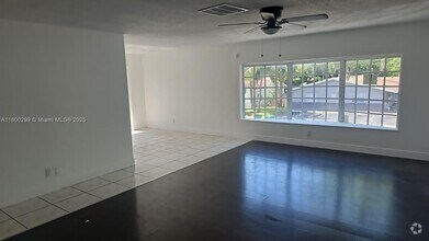 Building Photo - 5300 NW 18th Ct