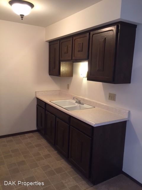 Foto del edificio - 4060 S 65th St