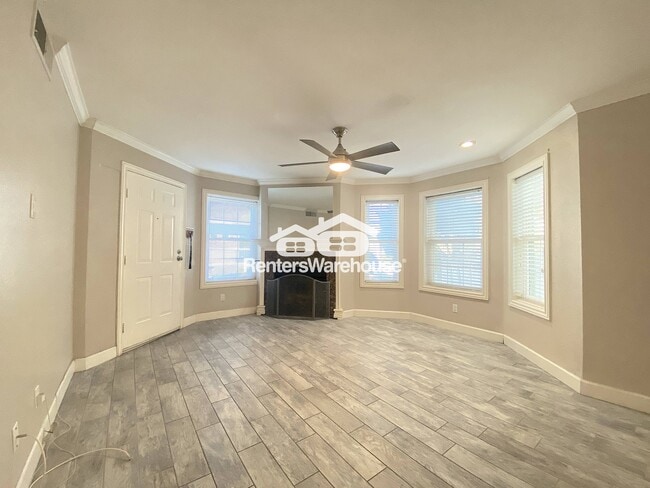 Foto del edificio - 1505 N Center St