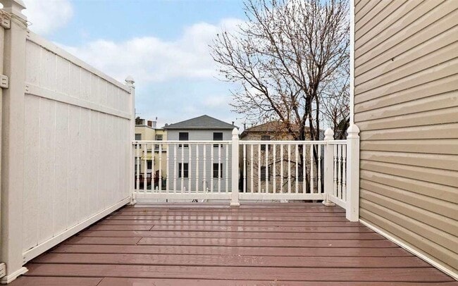Building Photo - 89A Leonard St