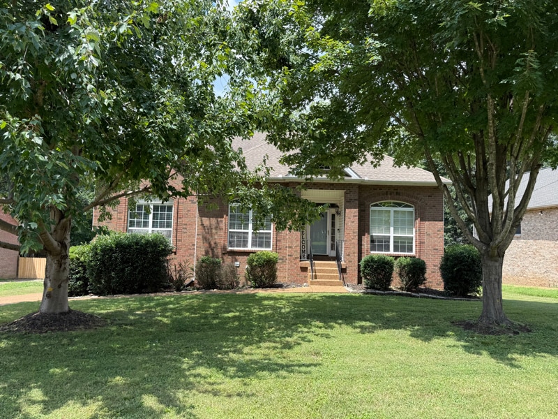 Primary Photo - 211 Lakeside Park Dr