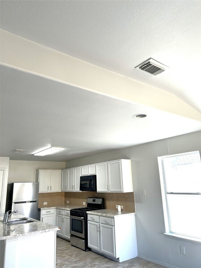 Building Photo - 18702 Desert Marigold Dr