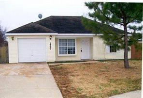 Building Photo - 3577 Hemlock Pl