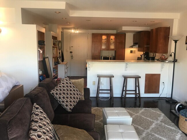 Foto del edificio - 1718 P St NW