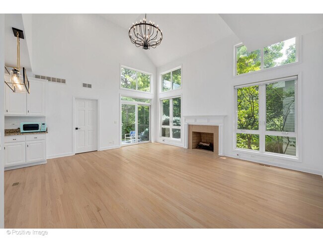 Building Photo - 1103 Compass Ct