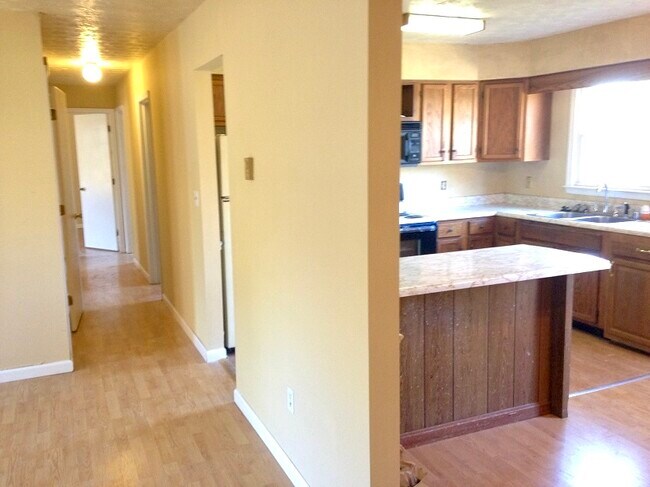 Foto del edificio - 109 Bolton Ave