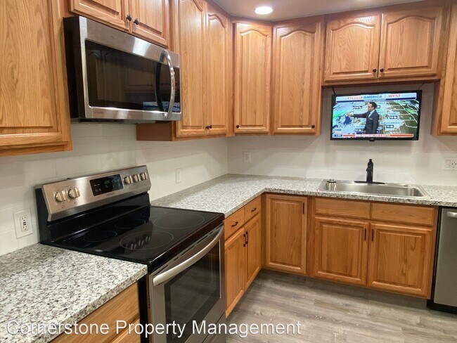 Foto del edificio - 2 br, 1 bath House - 904 Miller Ave