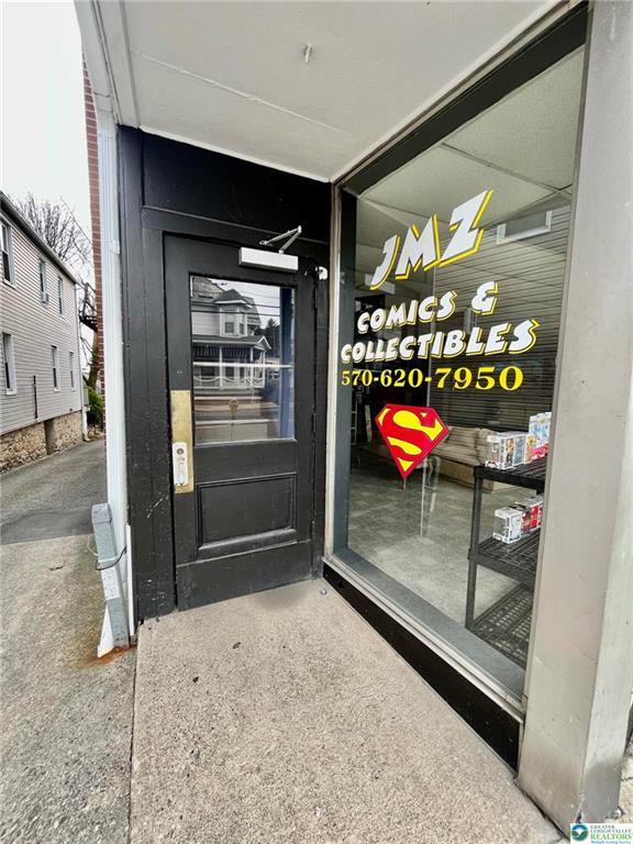 Foto del edificio - 12 E Pennsylvania Ave