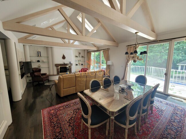 Foto del edificio - 195 Stacey Hollow Ln