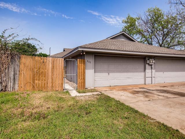 Building Photo - 822 Skyline Dr