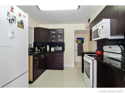 Building Photo - 1075 92nd St