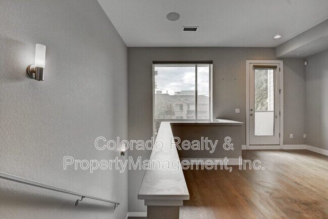 Building Photo - 3285 W 17th Ave