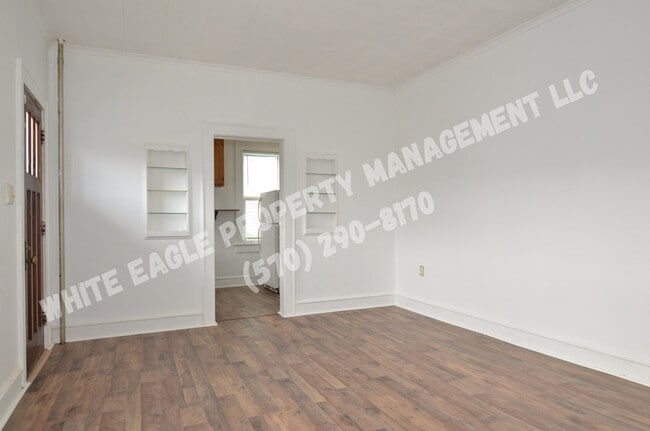 Building Photo - 208 Olyphant Ct