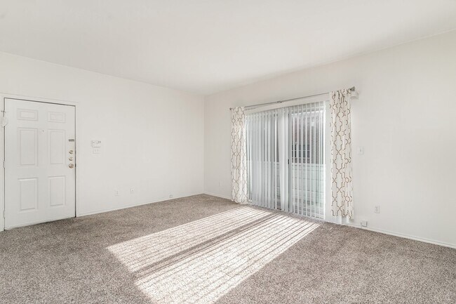 Foto del edificio - 3329 Rosedale Ave