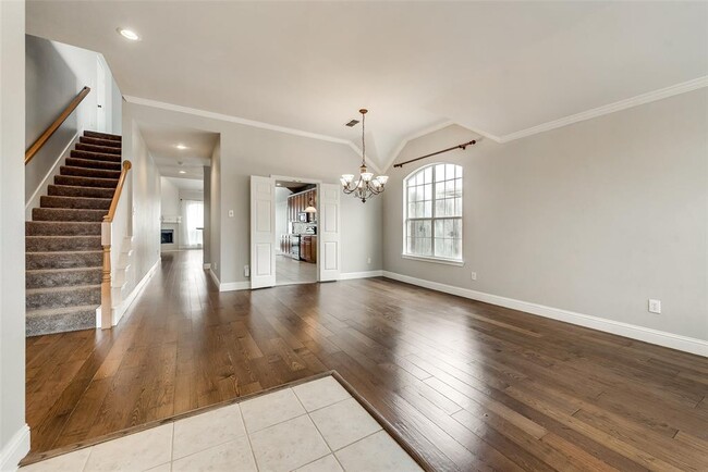 Building Photo - 2180 Garden Crest Dr