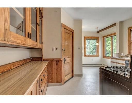 Building Photo - 375 Mt Auburn St