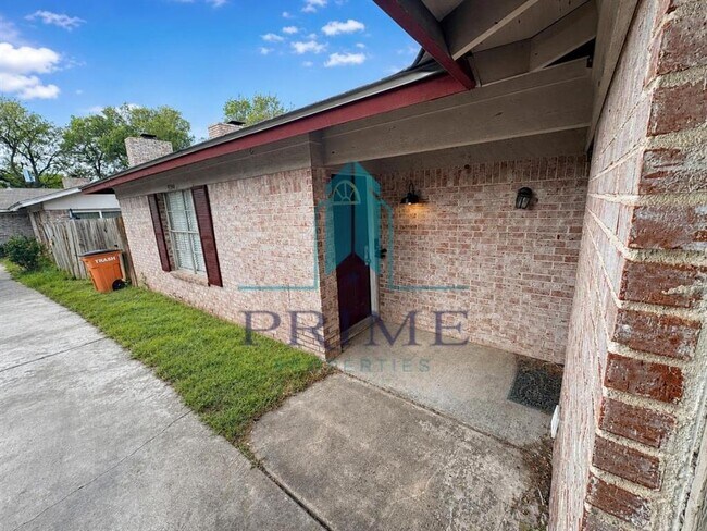 Foto del edificio - 9900 Randall Dr