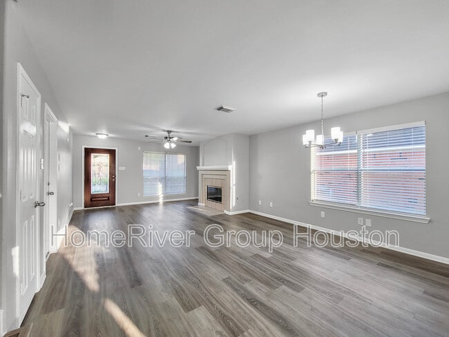 Building Photo - 3815 Harris Mill Dr