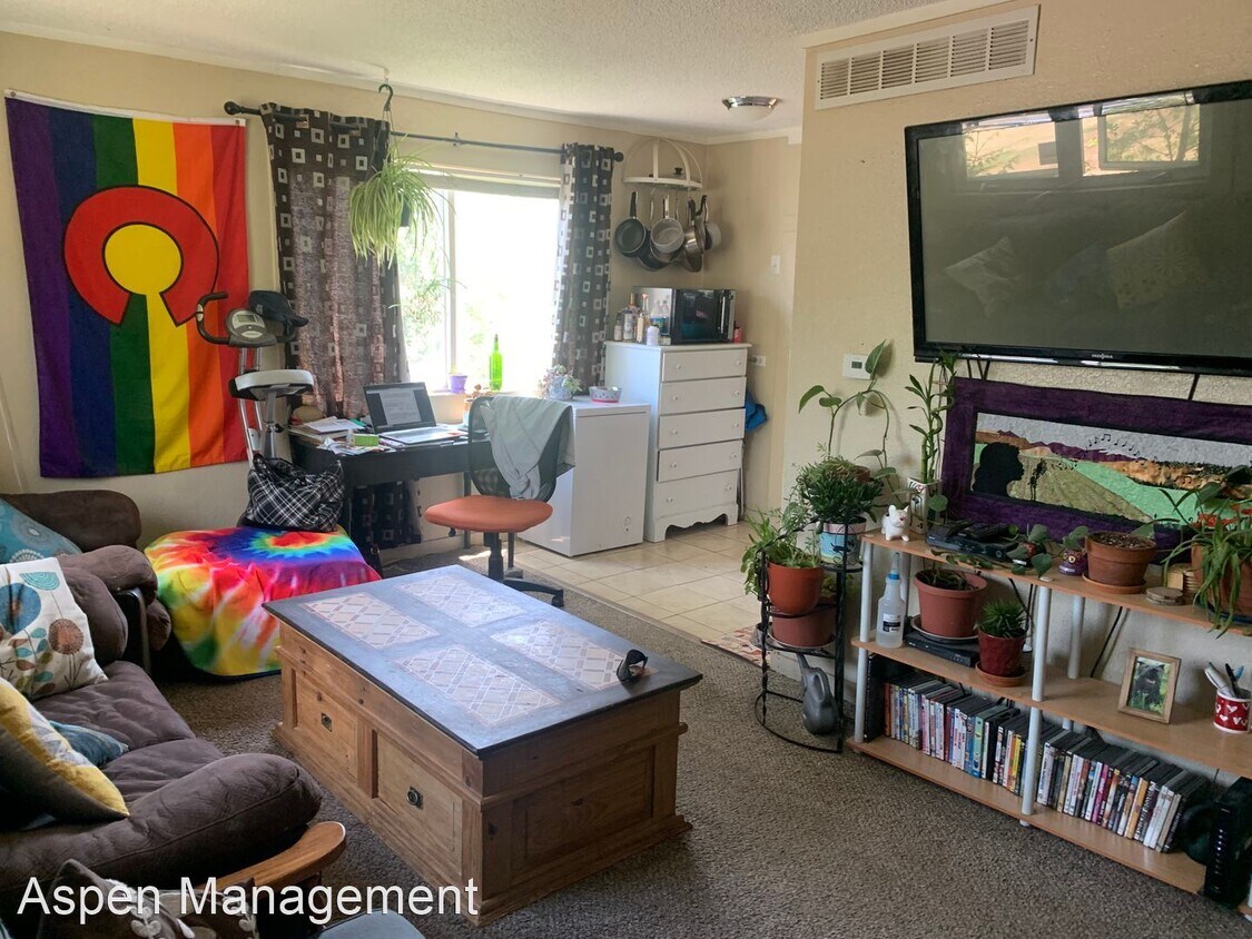 Foto principal - 2 br, 1 bath House - 3430 West Evans Avenue