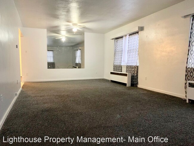 Foto del edificio - 3 br, 1 bath House - 128 1/2 East Court St...