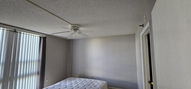 Foto del edificio - 21405 Olean Blvd