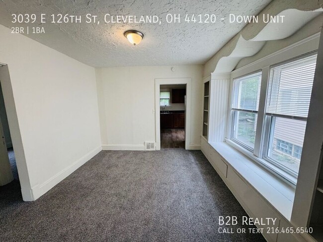 Foto del edificio - 3039 E 126th St