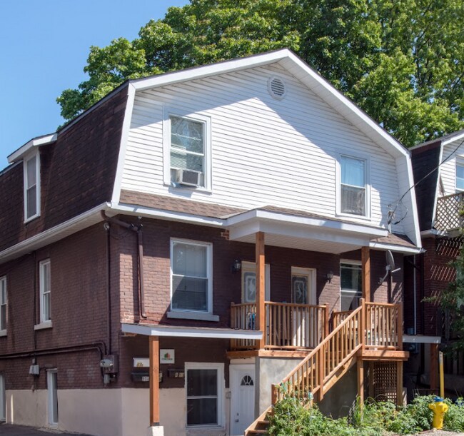 Photo du bâtiment - 91 Melrose Av