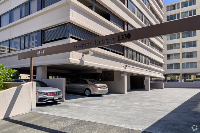 Foto del edificio - Makiki Regent