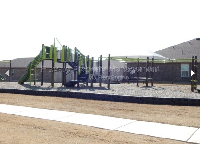 Building Photo - 2314 Starwood Wy