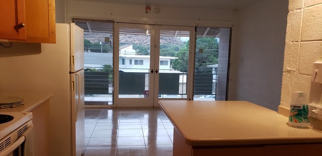 Building Photo - 85-933 Bayview St