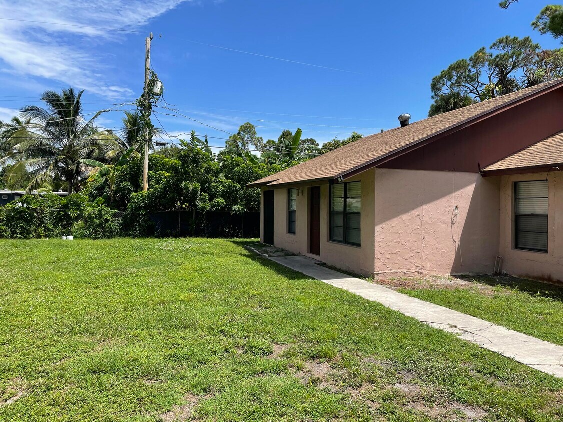 Primary Photo - 2592 Ida Way