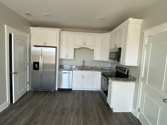 NEW CONSTRUCTION CONDO - NEW CONSTRUCTION CONDO