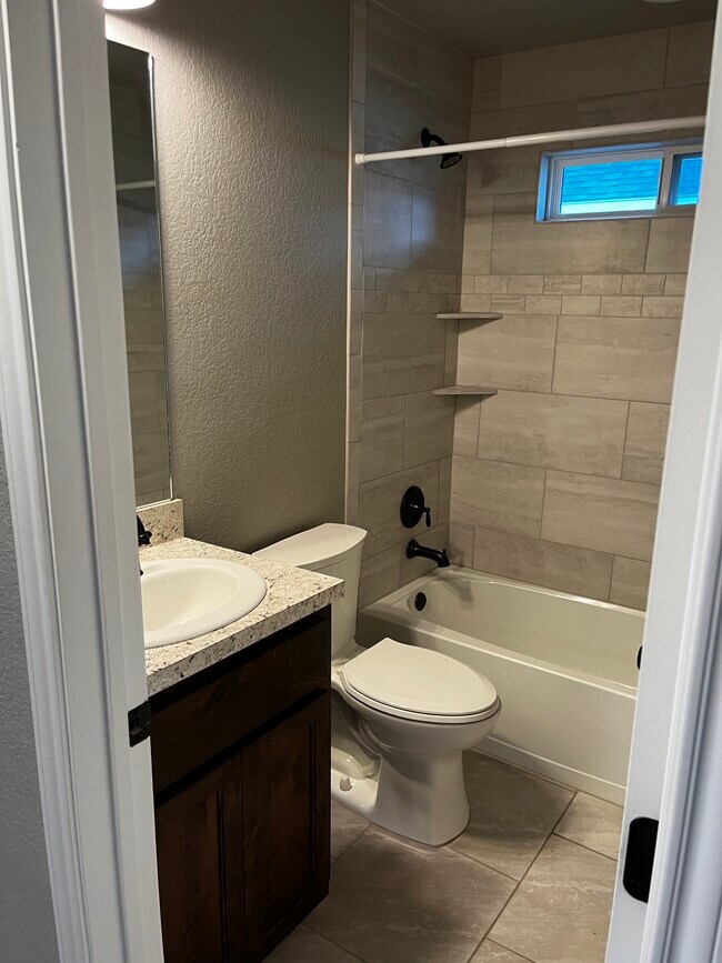 Building Photo - 1094 Chisolm Trail