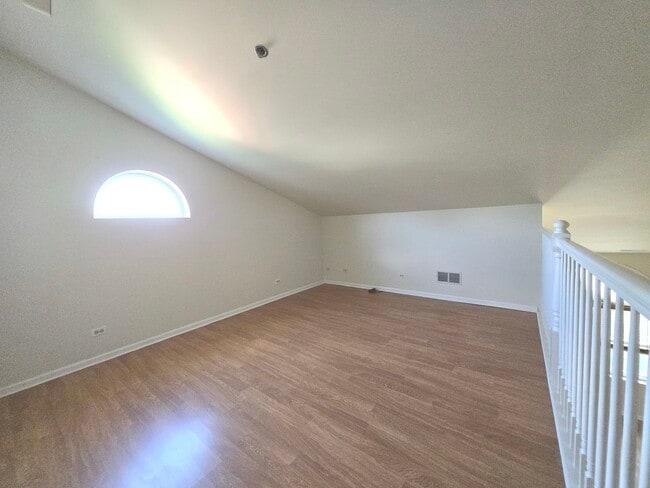 Building Photo - 5S455 Scots Dr