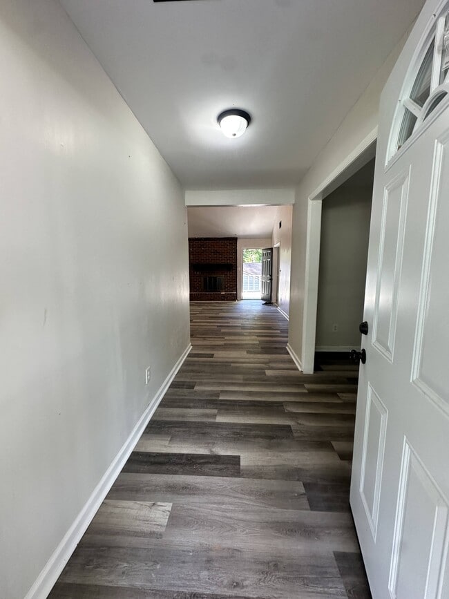 Foto del edificio - 9011 Liberty Ln