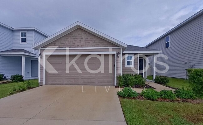 Building Photo - 8688 SW 43rd Ter