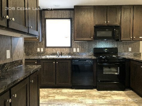 Foto del edificio - 308 Cedar Ln