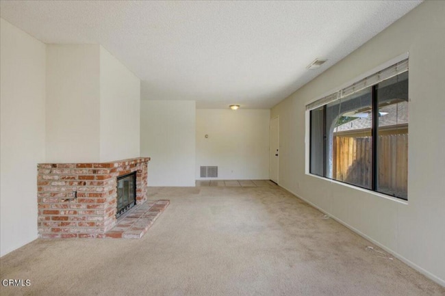 Building Photo - 302 Hodencamp Rd