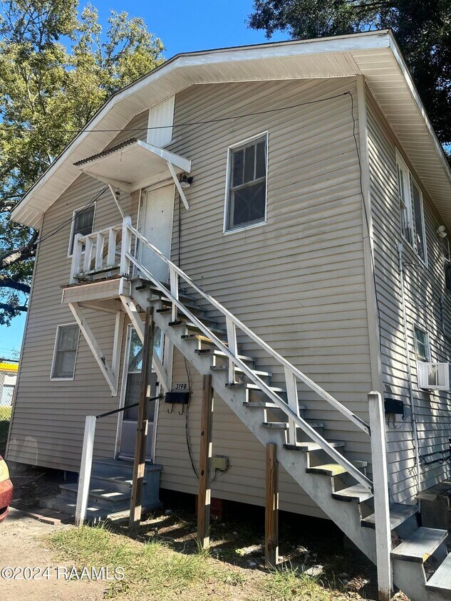 Primary Photo - 319 Wartell Ave