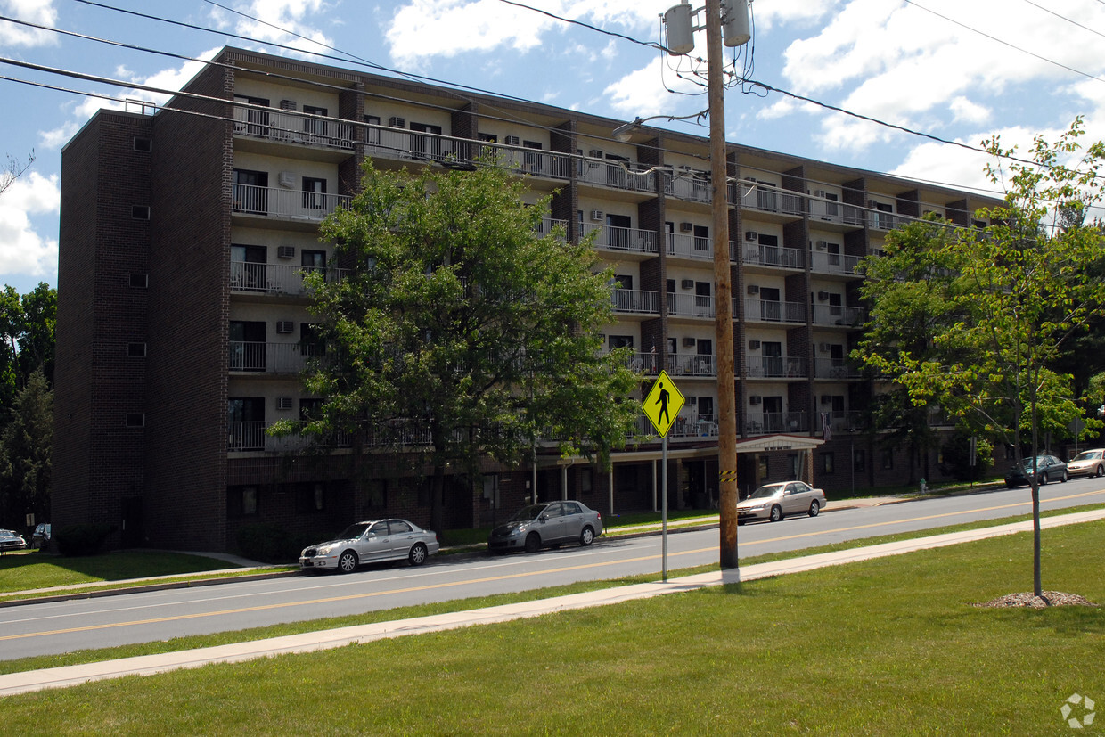 Foto del edificio - Westgate Apartments
