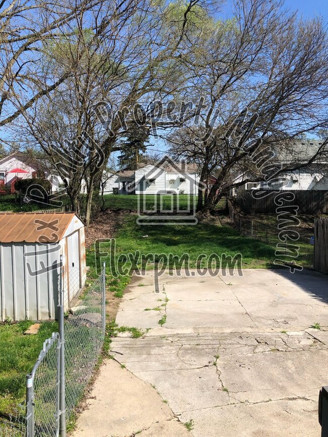 Building Photo - New on the Market....Must see this Beauty!