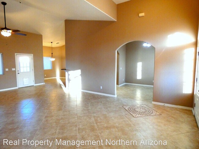 Building Photo - 4 br, 2 bath House - 2101 Buena Vista Dr.