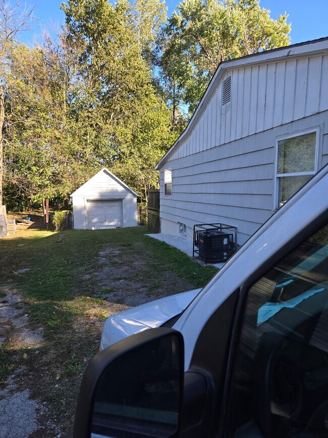 Foto del edificio - 617 S Lake Dr