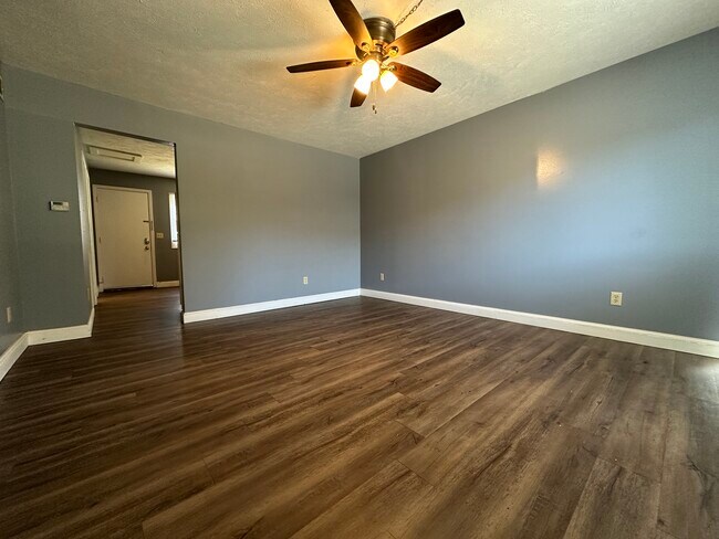 Building Photo - 1511 Woods Ave