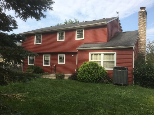 Building Photo - 5876 Mall View Ct
