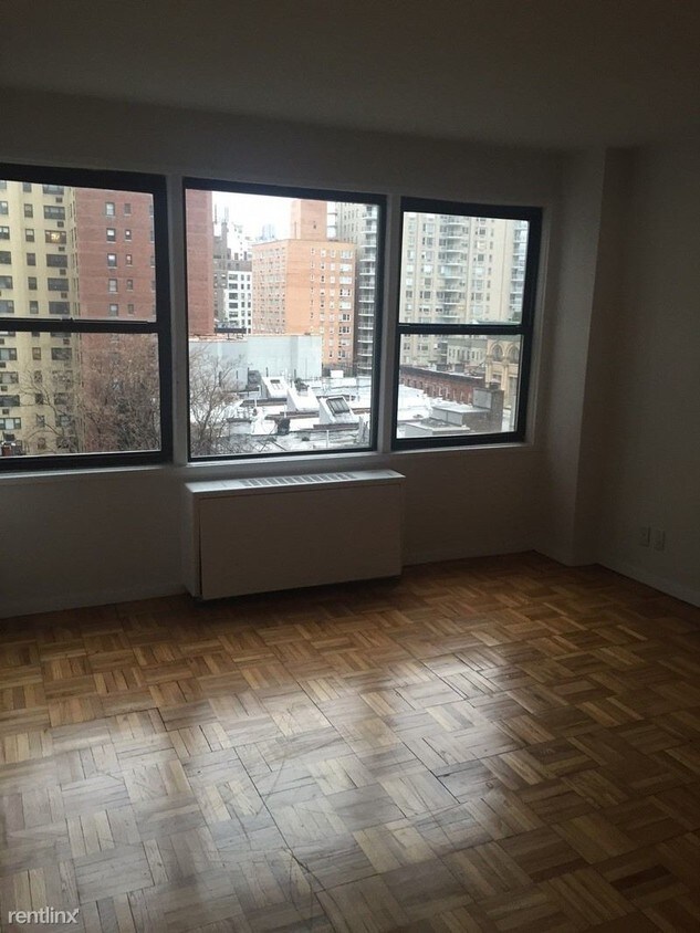 Foto principal - 347 E 72nd St