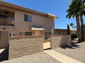 Building Photo - 17014 E Calle Del Oro